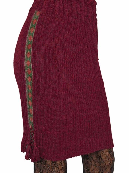 Falda-corta-de-punto-Senorita