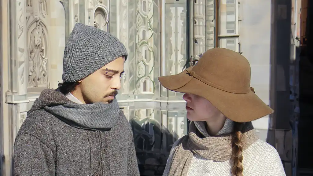 gorro peruano para hombre una mujer joven con un joven con elegantes gorros peruanos